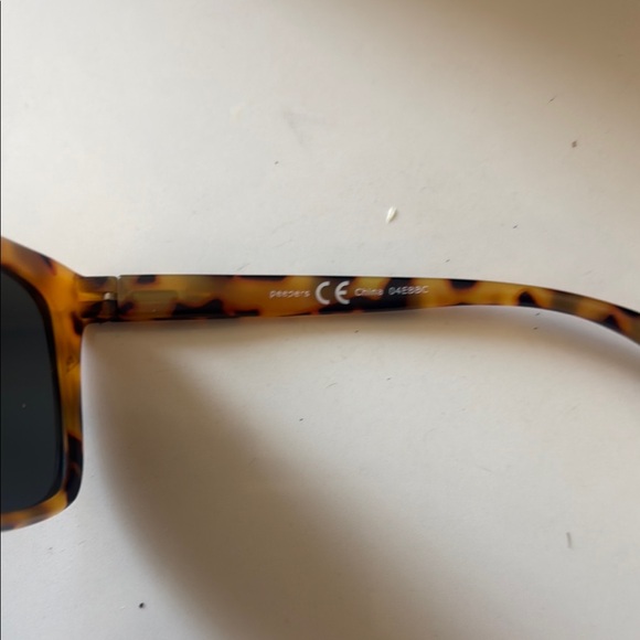Tortoise Shell Square Sunglasses - Picture 5 of 5